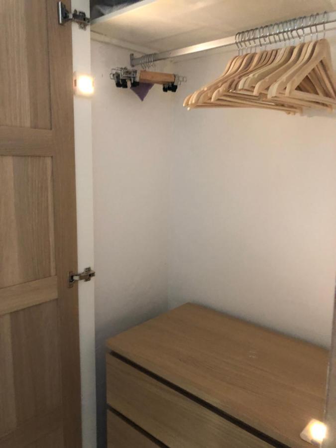 Apartamento Totalmente Reformado Con Piscina Y Jardines Al Lado De La Playa De La Carihuela Torremolinos Exterior photo